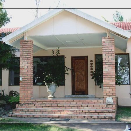 Rosegarden Guesthouse Понгола Экстерьер фото